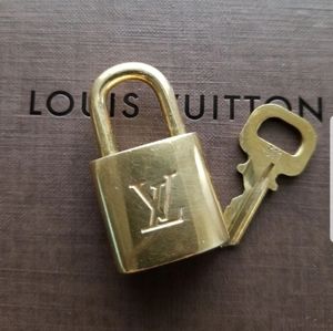 🔐 Louis Vuitton Padlock & Key Set